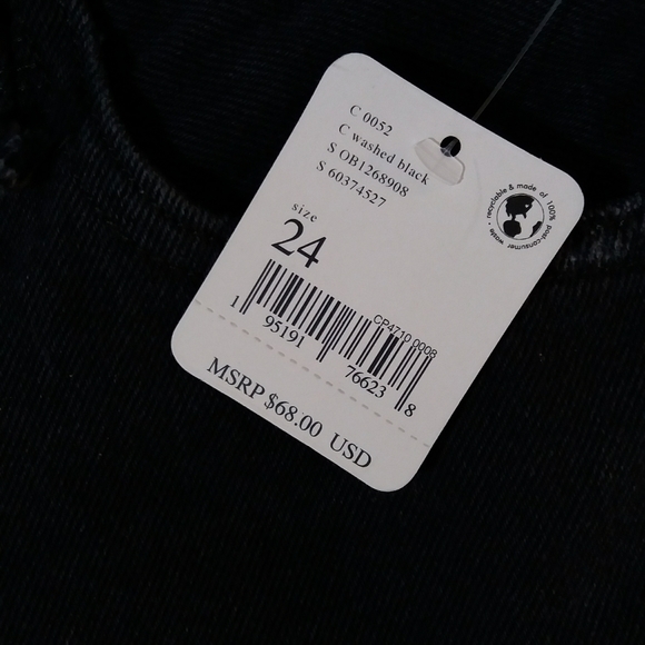 We the Free Washed Black Cut Off Shorts - Picture 4 of 8